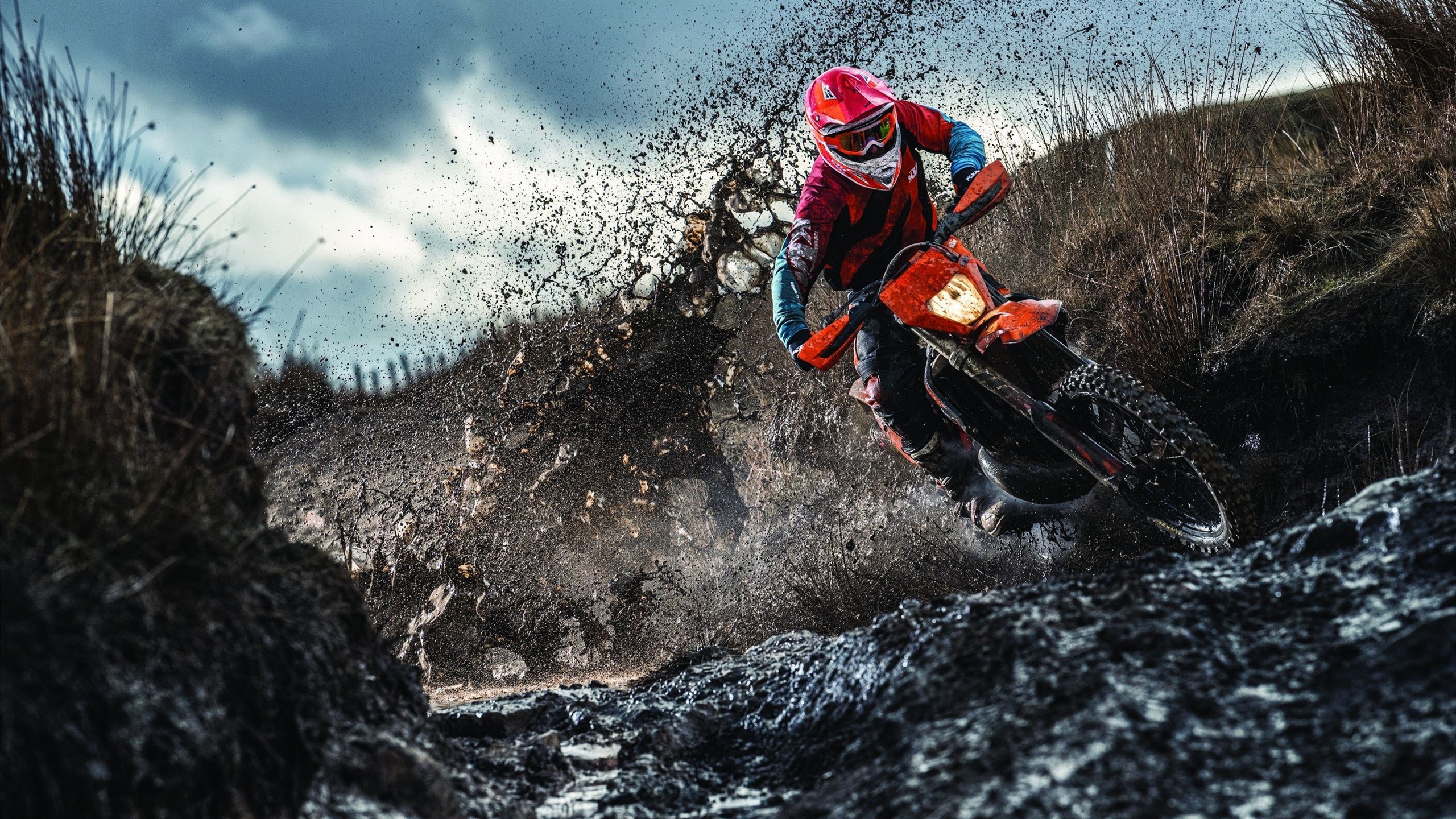 “2025世界运动会：短柄墙球挑战赛，谁能突破极限，成为真正的战术大师？”